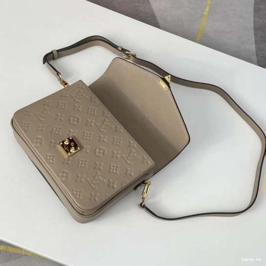 POCHETTE VUITTON MÉTIS LOUIS 0813